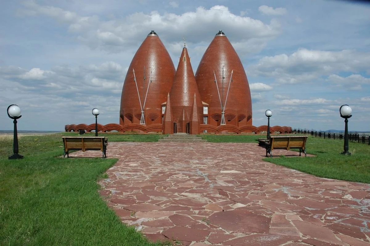 Мемориальный комплекс Карасай и Агынтай батыров